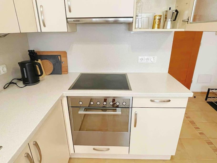 Apartment Comfort -2bedroom,central,balcony,elevator,ac